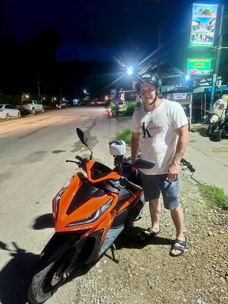 Scooter rental on Koh Lanta with Monkey Tours Lanta (4 of 10)