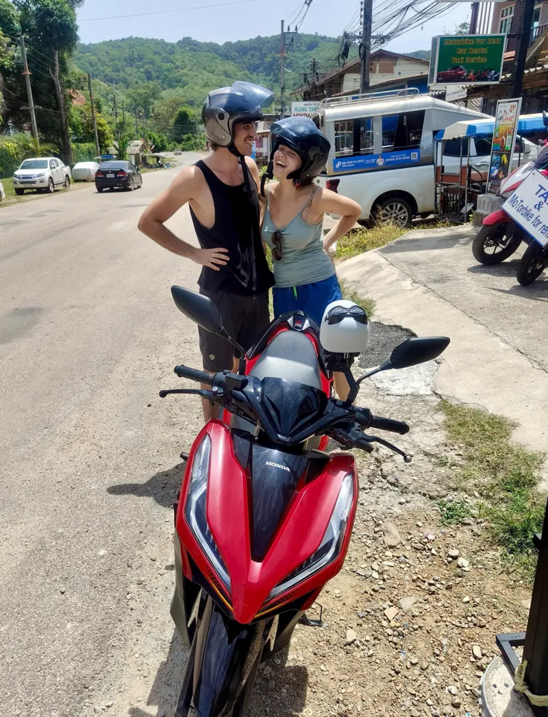 Scooter rental on Koh Lanta with Monkey Tours Lanta (5 of 10)