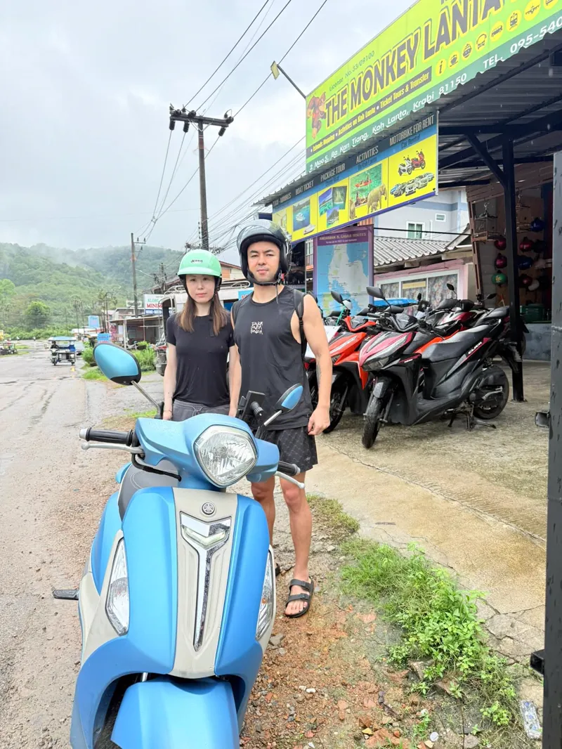 Scooter rental on Koh Lanta with Monkey Tours Lanta (6 of 10)